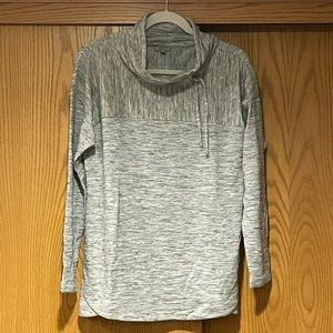 T by Talbots Activewear Cowl Neck Cinch Top in Gray, Sz M